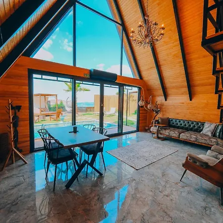 Bungorise Twin 1 Chalet *